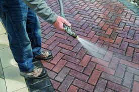 The Ultimate Guide to Washing and Sealing Your Driveway and Pavers